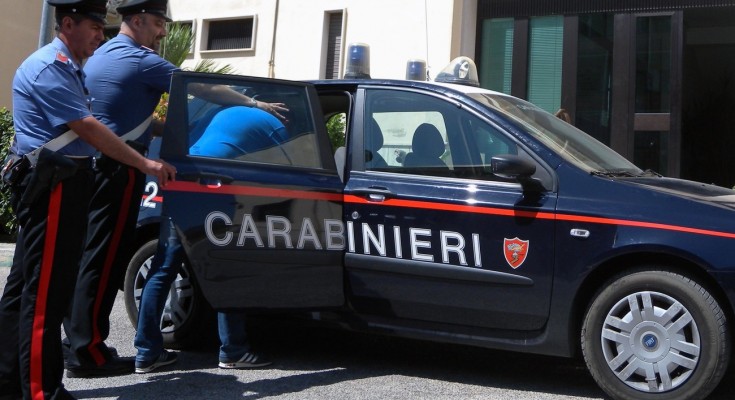 Arrestato spacciatore nascondeva cocaina e hashish in casa