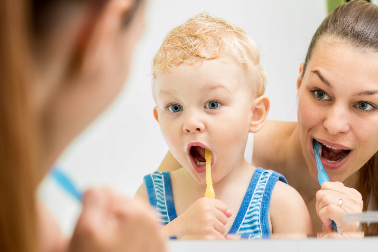 La cura dei denti inizia in famiglia
