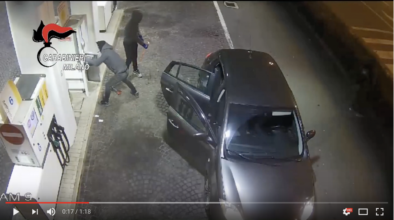 Quindici furti in un mese, fermata la banda dei distributori di benzina (VIDEO)