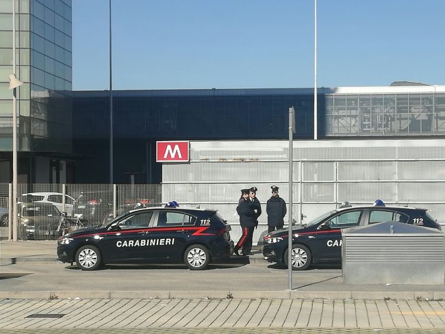 Metro evacuata a Rho per possibile “pacco bomba”