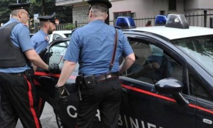 Vende cocaina a bordo dello scooter: arrestato 20enne recidivo