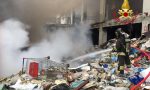 Rifiuti incendiati nell'ex capannone di via Grassi: intervento in corso (Video)