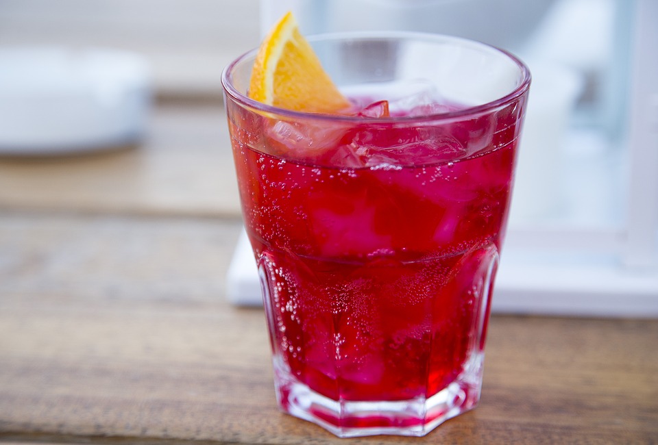 Aperitivo col Campari, da Novara a Milano e poi il mondo