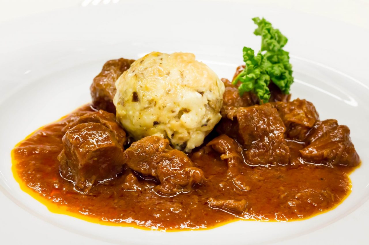 Ricetta stufato di cervo al ginepro