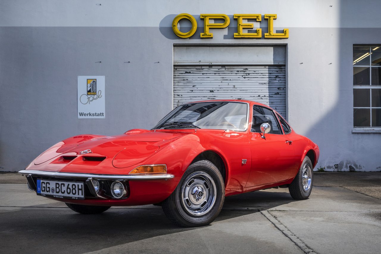 La Opel GT festeggia cinquant’anni di vita
