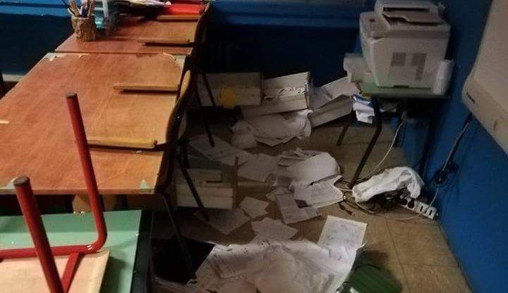 I vandali nelle scuole colpiscono ancora la Curiel di Corsico