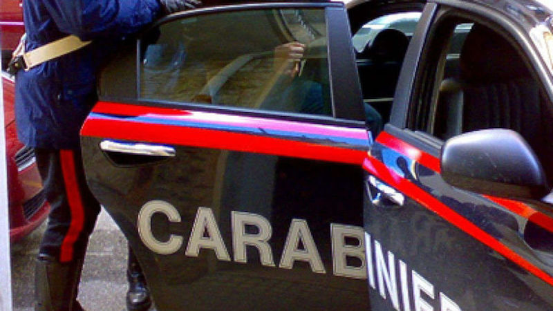 Picchia e abusa della convivente: arrestato 32enne di Rozzano