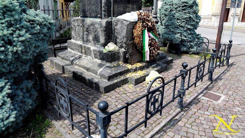 Gaggiano: vandalizzato il monumento ai caduti