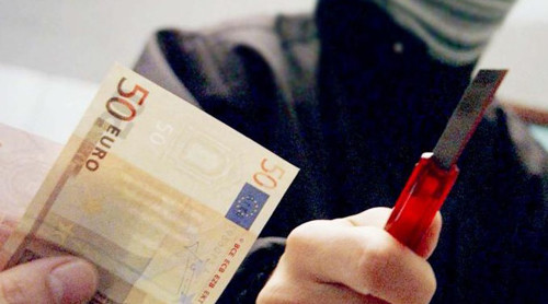 Rapina la farmacia con un coltellino: arrestato 50enne di San Giuliano