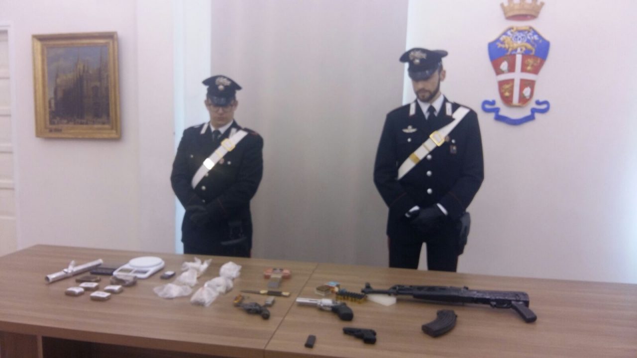 Documenti falsi, armi droga, due arresti a Buccinasco VIDEO