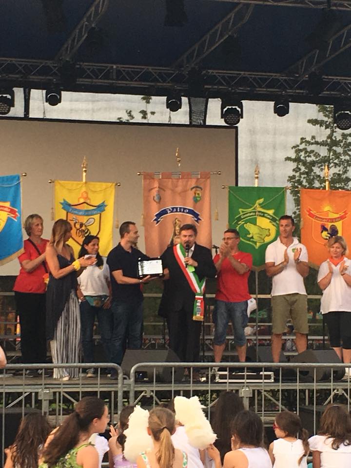 Dino Tripodi premiato dal sindaco di Assago e dal Comitato Regionale della Lombardia