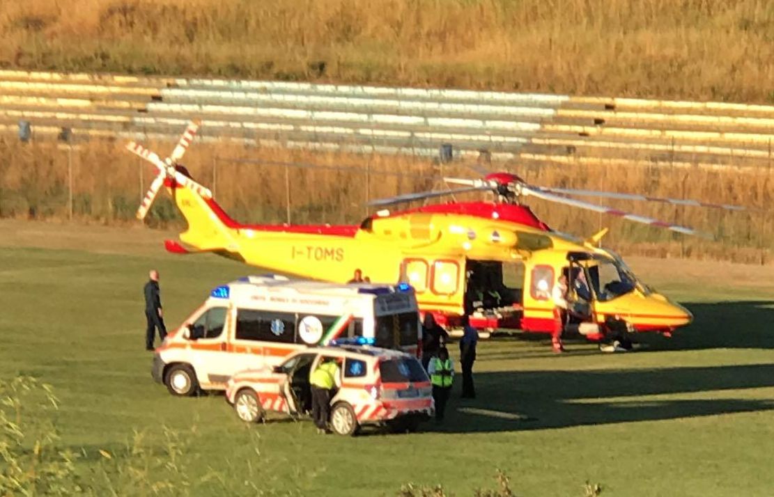Auto contro moto a Trezzano, ferito un 56enne
