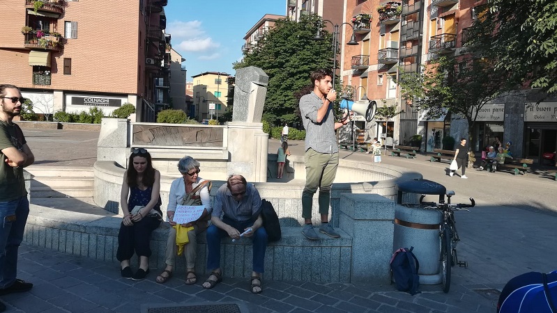 Giovani in piazza contro l’indifferenza: il presidio di Controvento – VIDEO