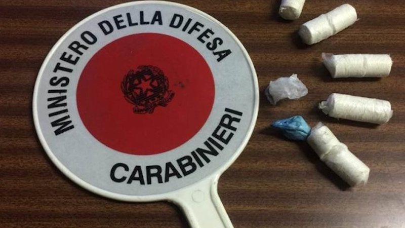 Droga dentro armadi, arrestato 47enne di Cesano
