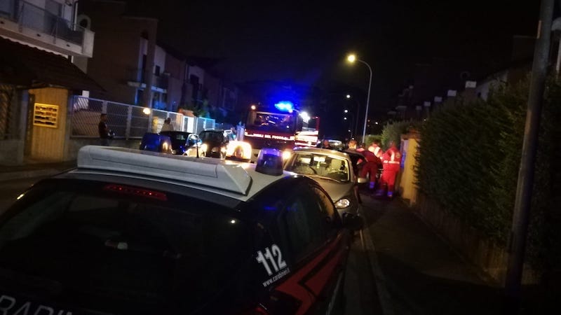 Incendio in appartamento in via Stradivari FOTO
