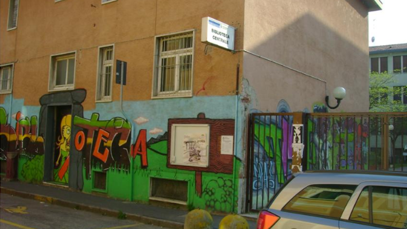 Biblioteca chiude alle 20: scoppia la polemica a Corsico