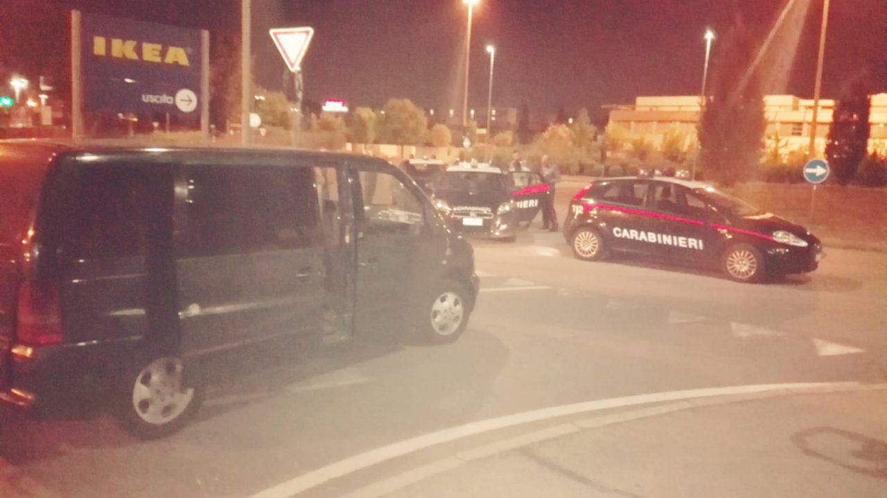 Furti di bancali: i carabinieri di Corsico arrestano tre ladri