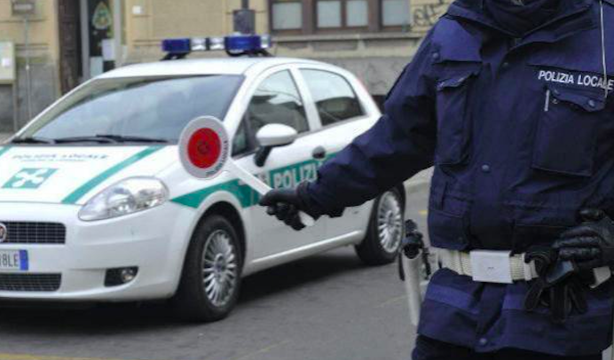 Muore un 76enne investito sulle strisce pedonali da uno scooter