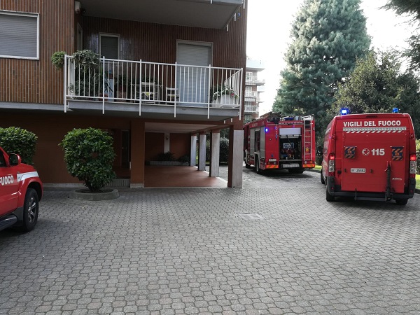 Incendio appartamento in via Di Vittorio: evacuata la palazzina