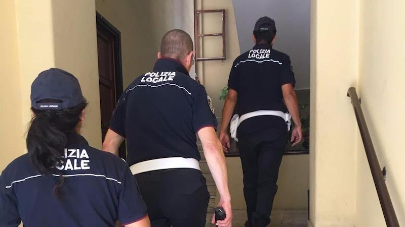 Polizia locale a domicilio per prevenire le truffe ai danni degli anziani
