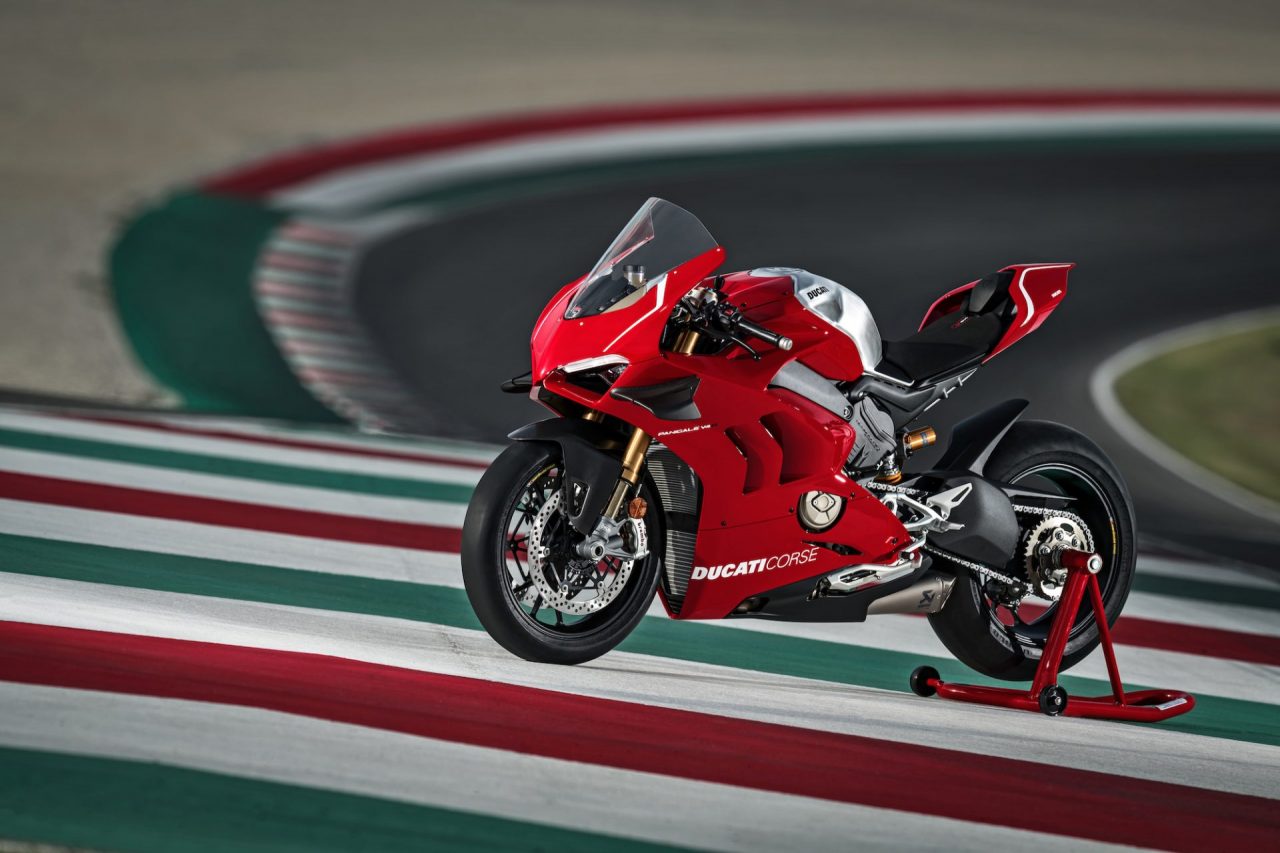 Nuova Ducati Panigale V4 R, grande novità ad Eicma