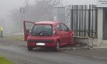 Auto contro cabina del gas, senso unico alternato in via De Nicola FOTO