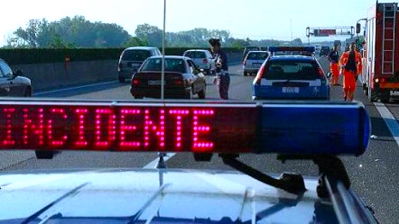 Furgone contromano incidente in Tangenziale: quattro feriti, due gravi