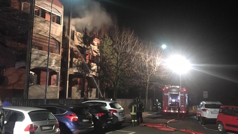 Incendio in appartamento di via Turati per un corto circuito FOTO