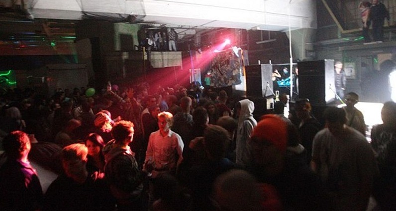 Rave di Capodanno: blindati i capannoni dismessi del Sud Milano