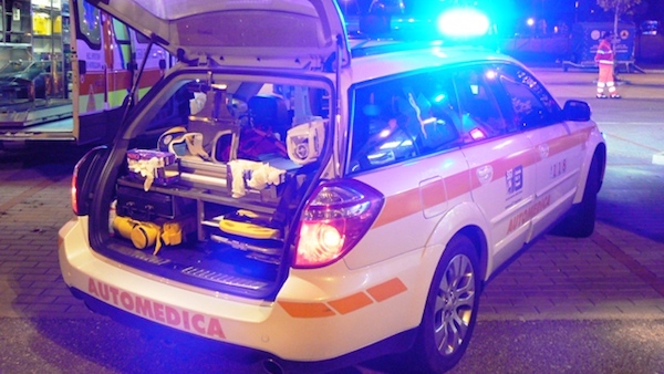 Incidente auto moto in via Curiel, ferito il motociclista