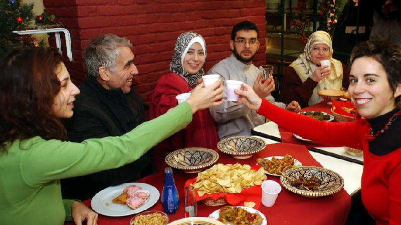 Natale di solidarietà: l’invito della Caritas a ospitare i bisognosi in famiglia