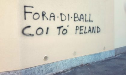 Scritta sui muri dell'oratorio in milanese: "Vattene con le tue prostitute"
