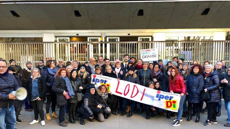 Licenziamenti IperDì, i dipendenti protestano in Regione