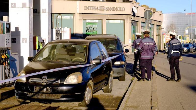 Officina abusiva, sequestrate le attrezzature e 17.500 euro di multe