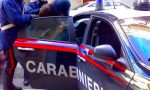 Tenta di aggredire ex fidanzata facendo irruzione in casa, i carabinieri lo arrestano