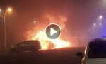 Auto in fiamme, violento incendio al quartiere Burgo VIDEO