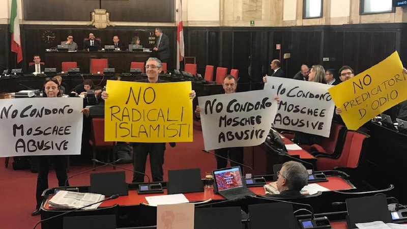 La moschea in via Novara non ci sarà: esulta il centrodestra