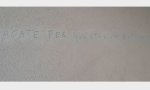 Scritta razzista a Melegnano sul muro di una famiglia che ha adottato un ragazzo senegalese