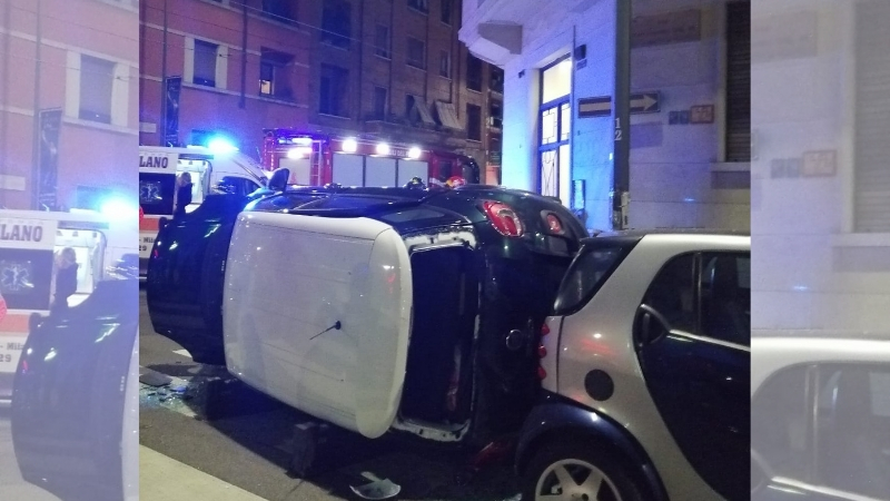 Auto ribaltata in viale Espinasse, una donna ferita