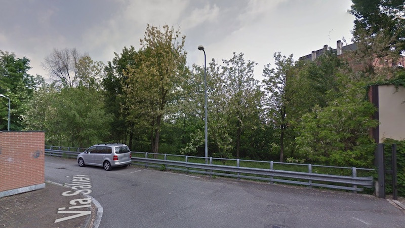 Alberi abbattuti in via Salieri senza permesso: “Un errore dell’operatore”