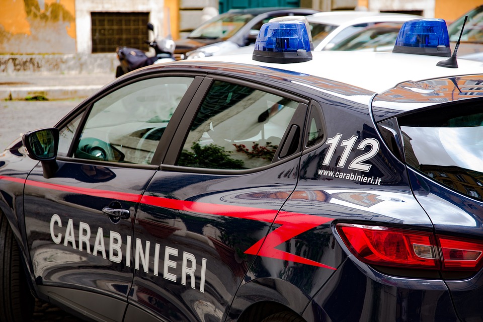 Aggrediva ragazza ubriaco alla Fiera dell’Artigianato, identificato e denunciato