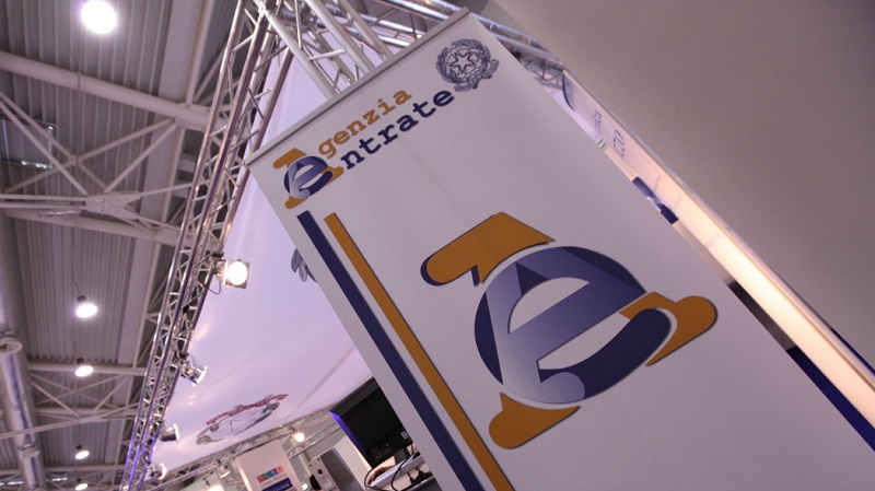 Nuove e-mail truffa Agenzia delle Entrate, non aprire l’allegato
