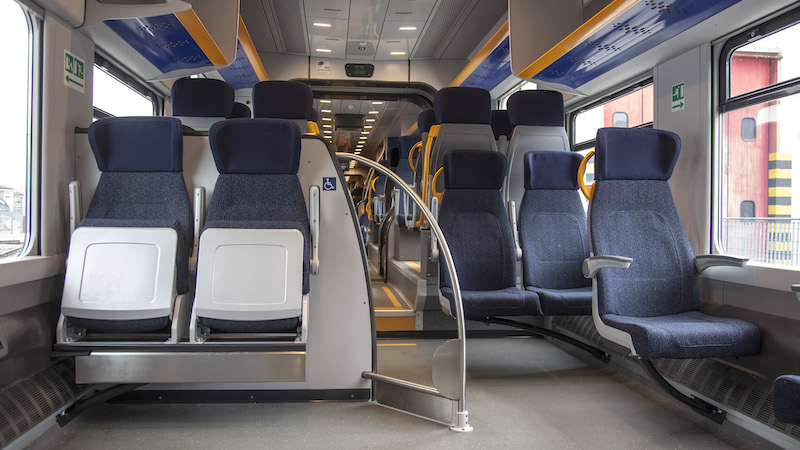 Disabile costretto a scendere dal treno, il controllore: “Ce n’è già un altro a bordo”