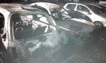 Incendio nella notte: quattro vetture avvolte dalle fiamme