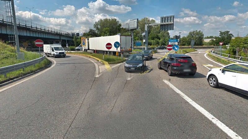 Ennesimo incidente sullo svincolo killer: ferito un 38enne