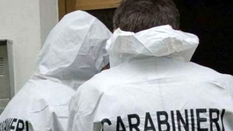 Trovata morta in casa: non si esclude la pista dell’omicidio