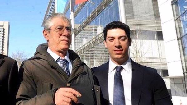 Umberto Bossi dimesso dall’ospedale di Varese