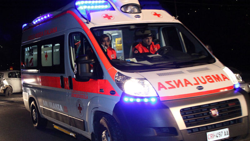 Maxi emergenza a Milano, intossicazione alimentare per 100 olandesi