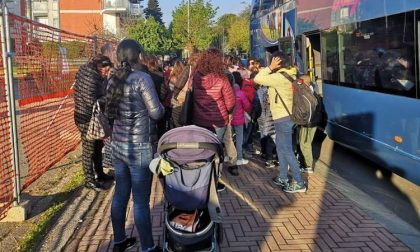 "Questo pullman non può viaggiare": genitori bloccano gita scolastica