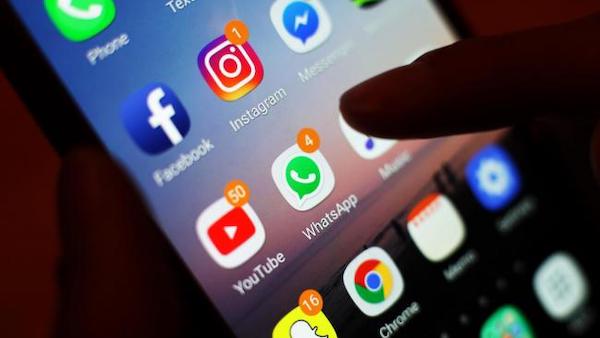WhattsApp down, ma anche Facebook e Instagram in Italia ed Europa